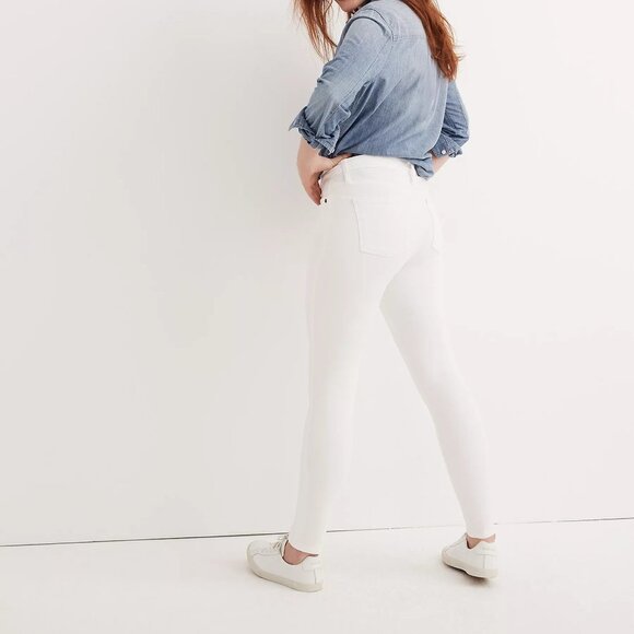 Madewell 9" Mid-Rise Skinny Jeans in Pure White - Picture 4 of 6